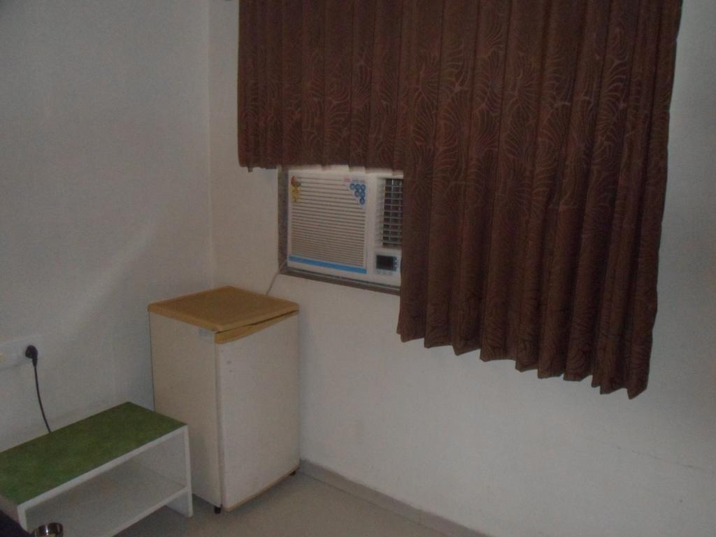 أحمد أباد Hotel Dudawat الغرفة الصورة