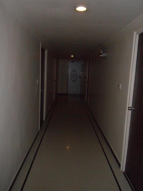 أحمد أباد Hotel Dudawat المظهر الخارجي الصورة