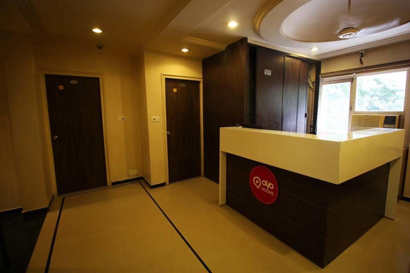 أحمد أباد Hotel Dudawat المظهر الخارجي الصورة